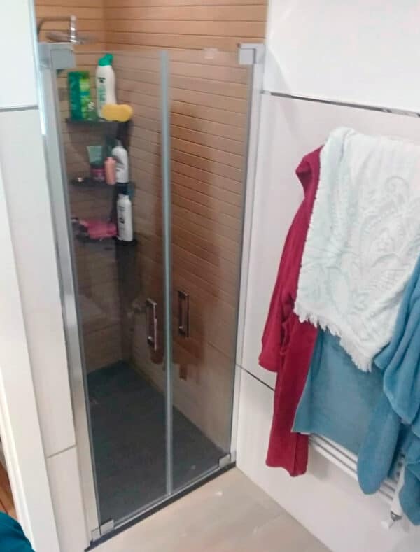 FURO-B12_Customers_Shower-enclosure-made-to-measure-(18)