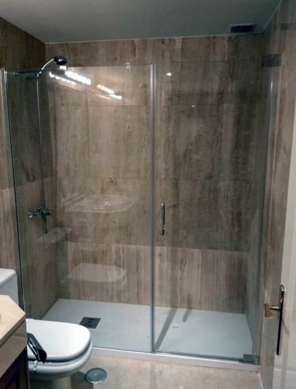 FURO-B15_Customers_Shower-enclosure-made-to-measure-(37)