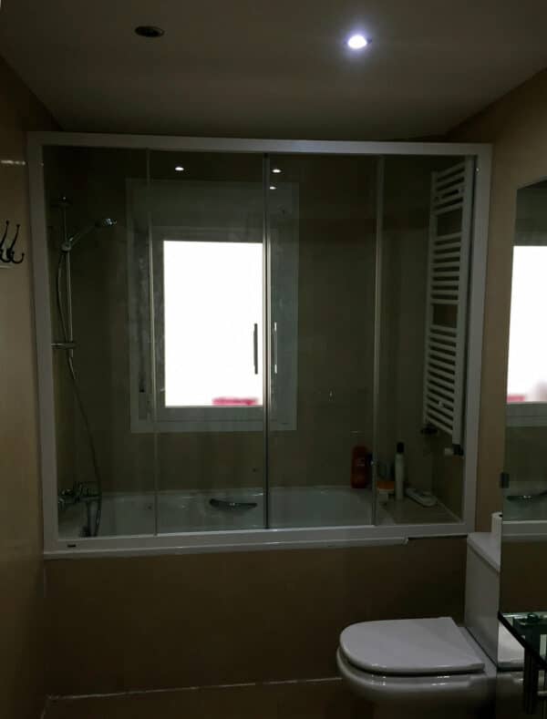 SHAWA-B25_Customers_Shower-enclosure-made-to-measure-(15)